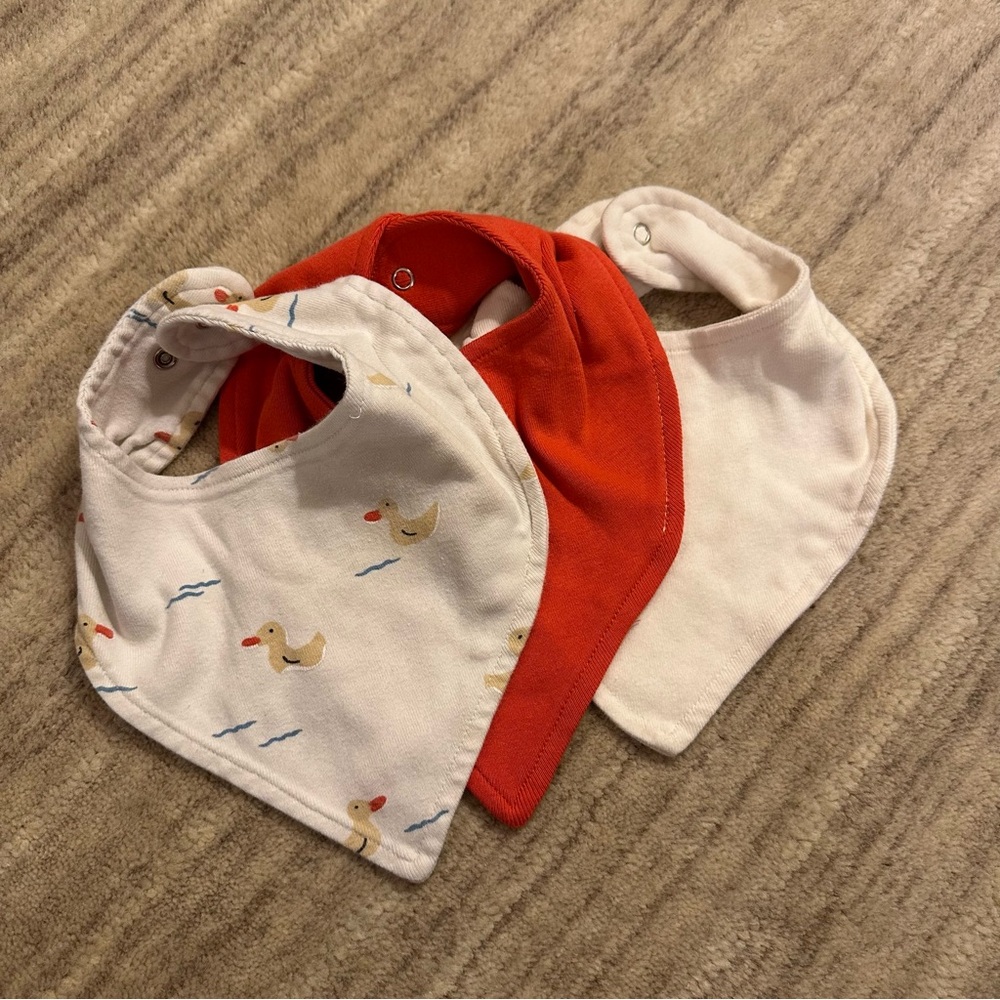 Hanna Andersson set of 3 cotton bibs with ducky